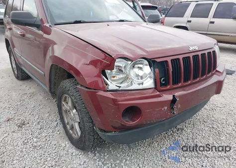 2007 Jeep Grand Cherokee Laredo z USA, uszkodzony, nr VIN 1J8GR48K17C661068